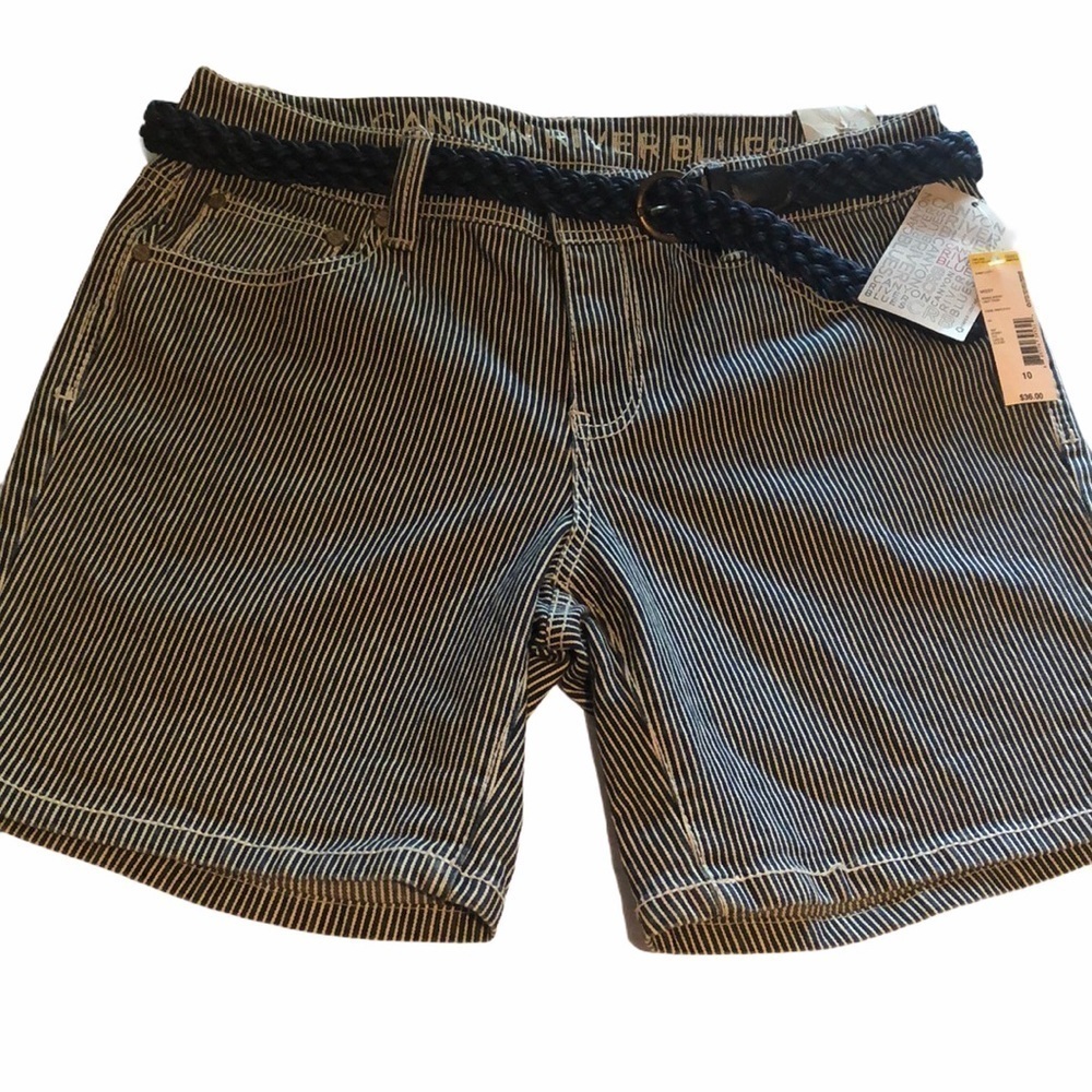 Canyon River Blues blue stripe denim shorts. Sz 10